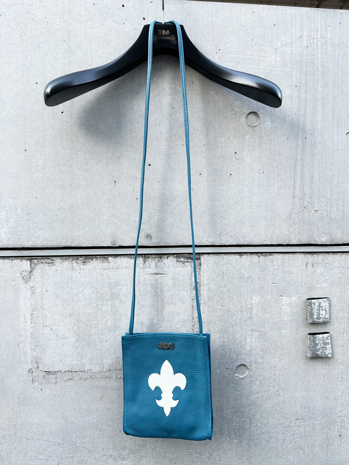A&G【現品限り】LEATHER SHOULDER MINI BAG TURQUOISE BLUE/WHITE
